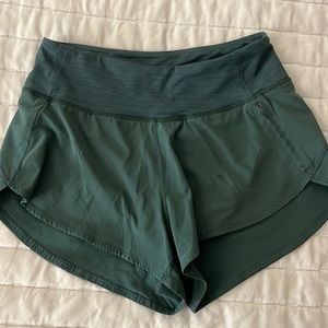 Outdoor Voices Shorts 2.5”